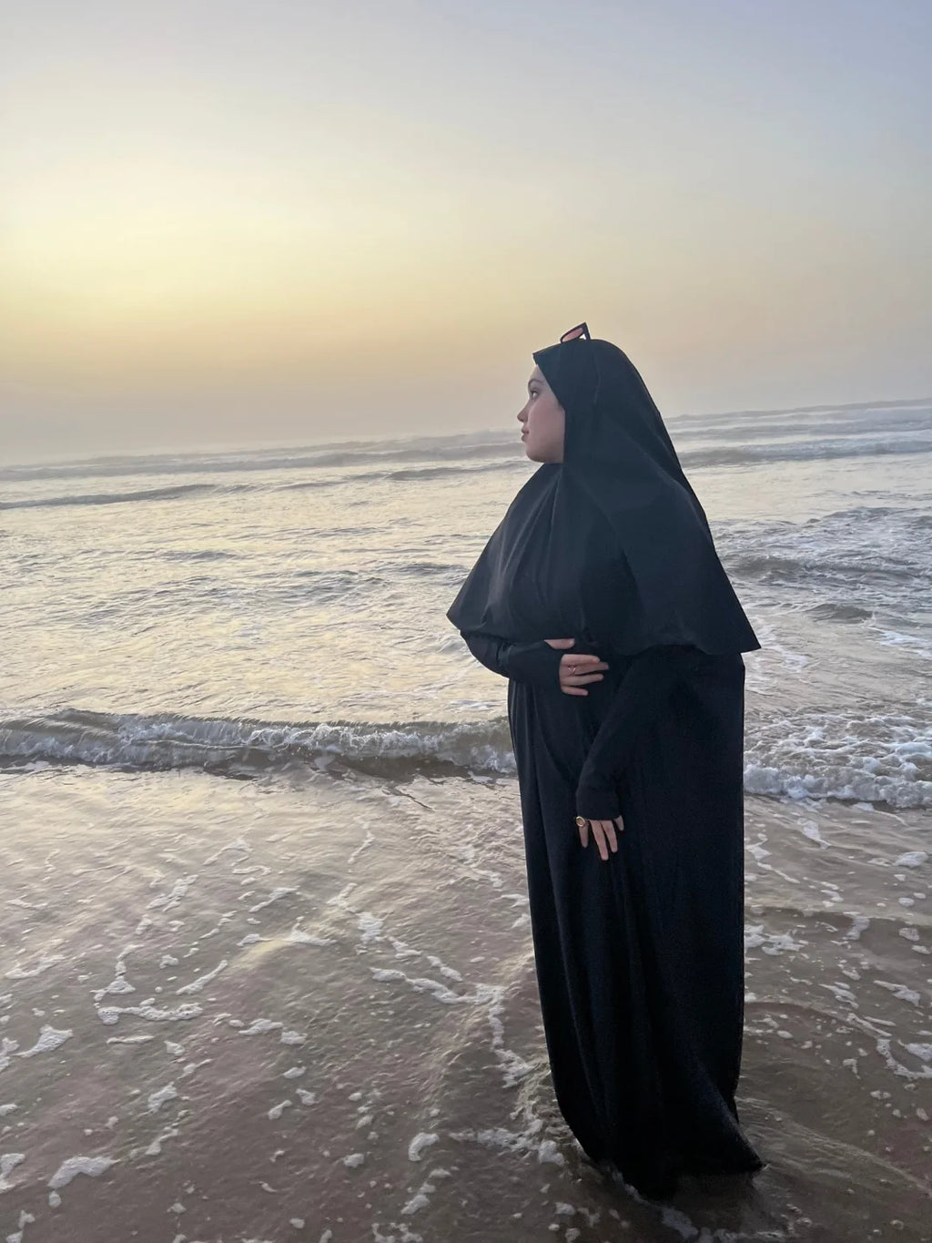 Bourkini Élégance Noire – Confort & Simplicité