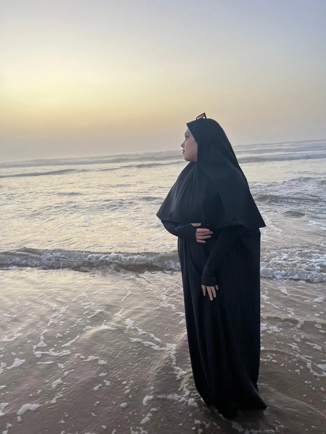 Bourkini Élégance Noire – Confort & Simplicité