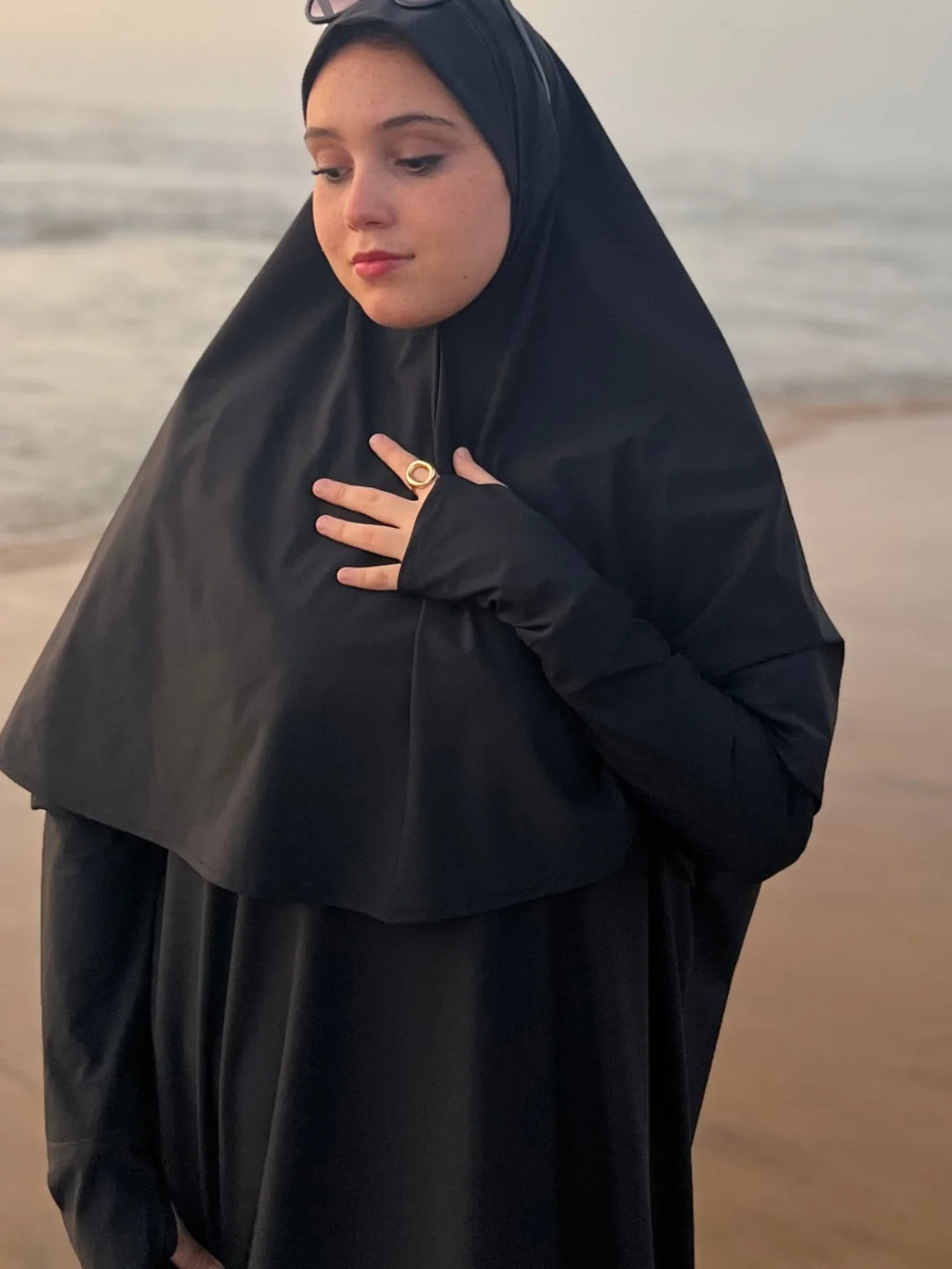 Bourkini Élégance Noire – Confort & Simplicité