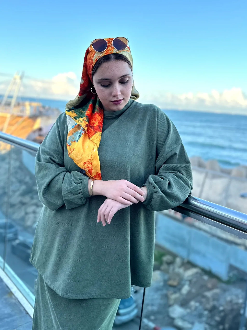 Ensemble Hijab Automnal 🍂 – Élégant & Confortable ✨