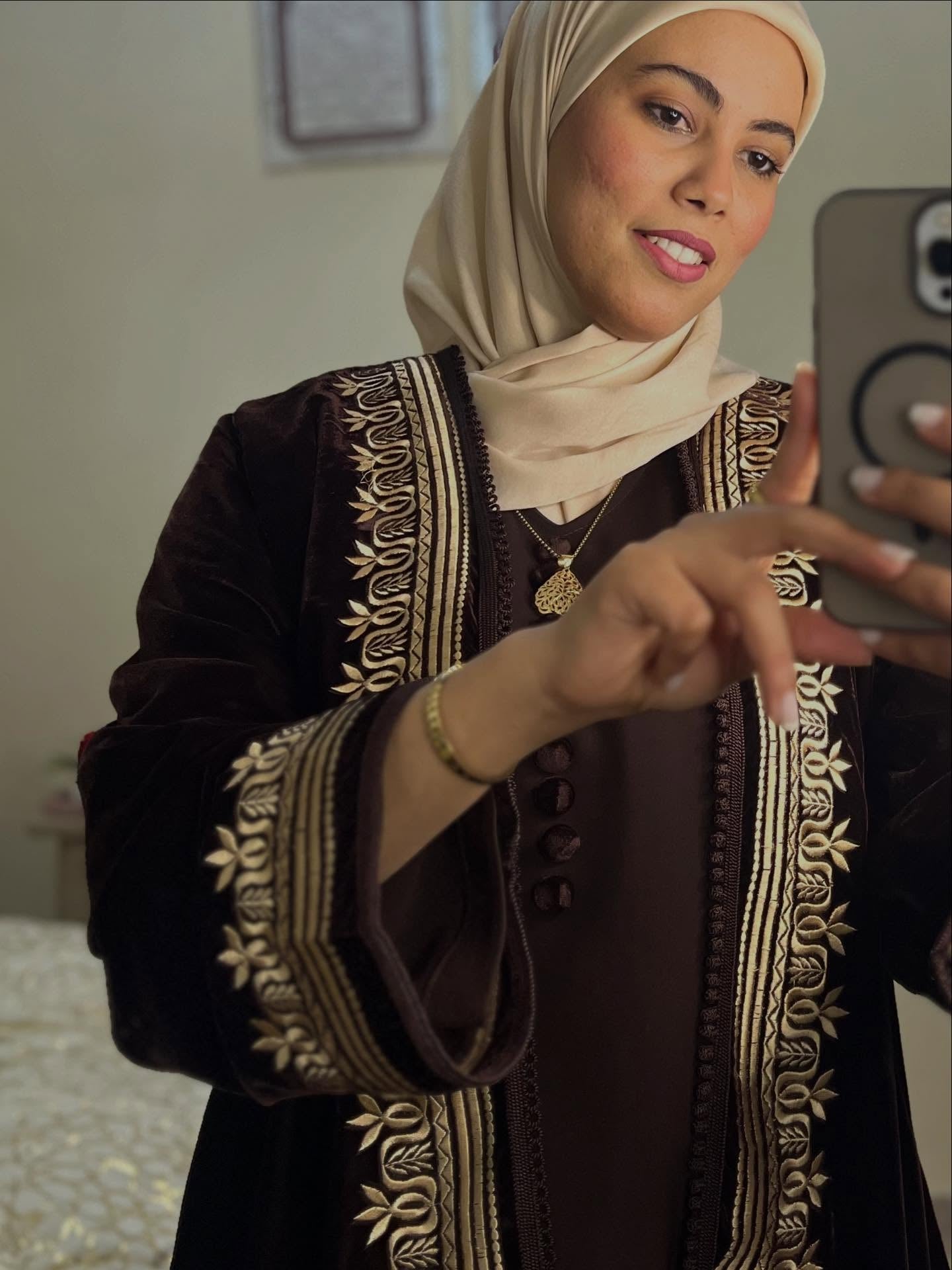 Jabador marocain élégant à broderie raffinée