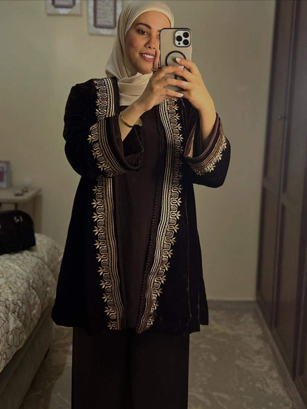 Jabador marocain élégant à broderie raffinée